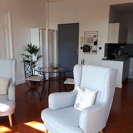 Appartement Avec Balcon, Bord Du Canal, Wifi. Narbonne Kültér fotó