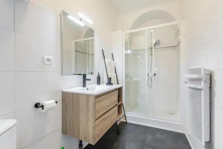 Appartement Avec Balcon, Bord Du Canal, Wifi. Narbonne Kültér fotó